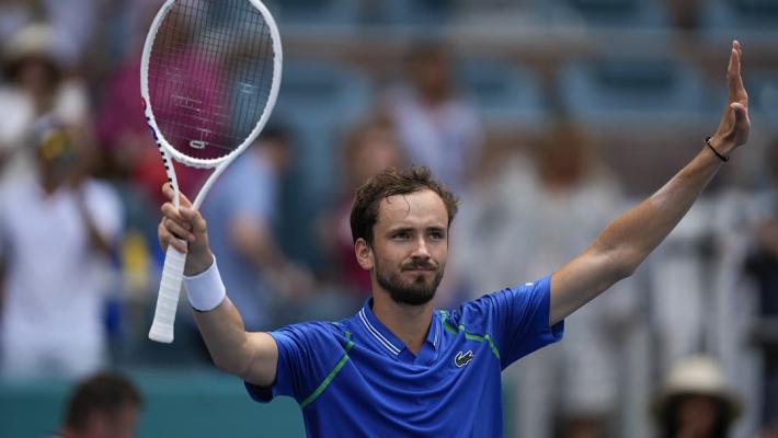 在整个赛季 在整个赛季