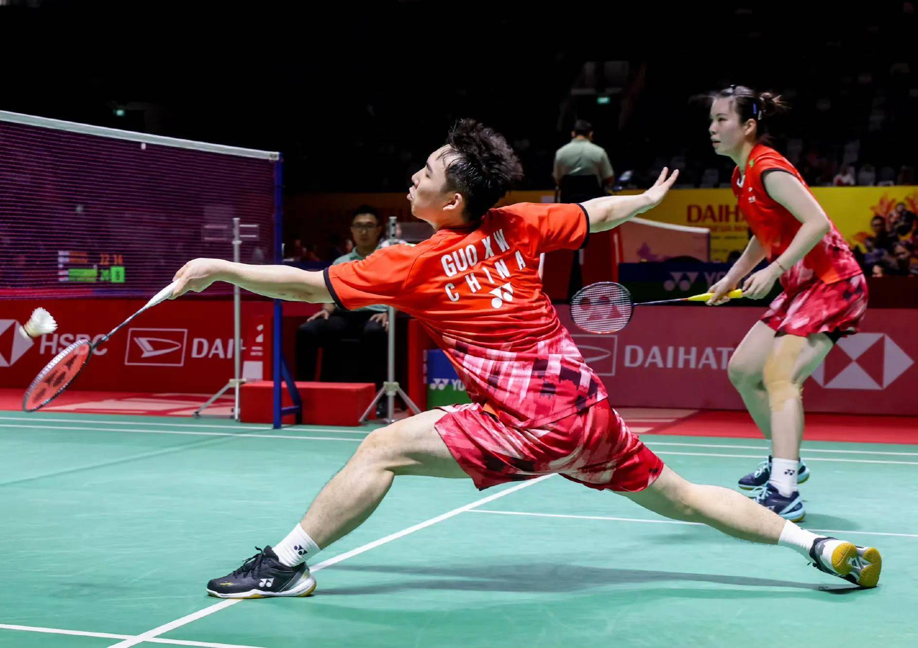 不乏权威离 不乏权威离