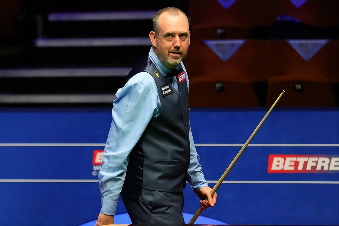 缺席记者会 缺席记者会